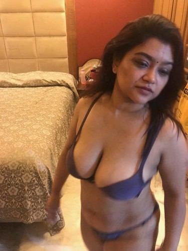 Super hottest mallu bhabi sexy porn pics all nude pics albums (1)