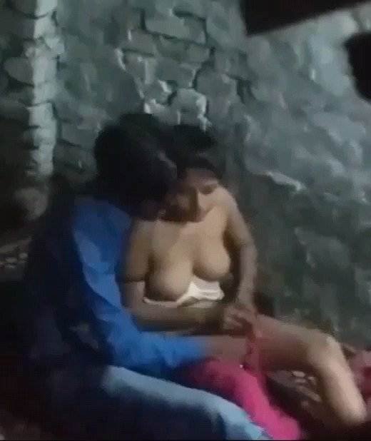 Village muslim girl xxxvideo desi fucking lover outdoor