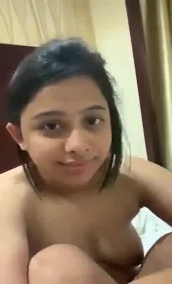 Extremely cute 18 babe desisexvideo enjoy with bf in hotel mms