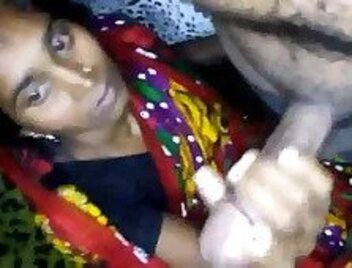 Village sexy tamil aunty porn enjoy with neighbor mms