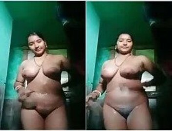 Tamil mallu hot savita bhabhi xx showing big tits bathing mms