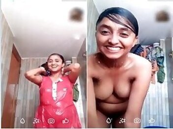Very-cute-hot-18-girl-desi-lady-xxx-nude-bathing-viral-mms.jpg