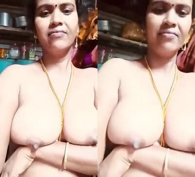 Village-sexy-mature-xxx-videos-aunty-showing-big-tits-nude-mms.jpg