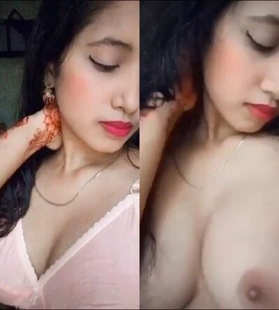 Extremely-cute-lovely-babe-xxx-indian-pron-showing-tits-mms-HD.jpg